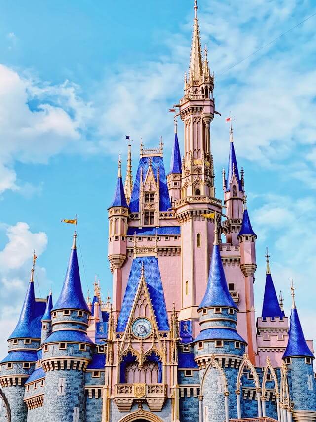 This example transforms a JPG photo of the Disney castle into a decorative rectangular seal with rounded corners. It reduces the tonal detail of the castle to 40% to enhance the shadows and darker parts of the castle, adds a 25-pixel spiky border, and slightly rotate the imprint to the right by -15° (clockwise). The seal quality is set to 50% to simulate an imperfect ink impression. Rich magenta and dark blue tones are used to create an eye-catching design. This seal can serve as a memorable souvenir for Disneyland visitors. (Source: Pexels.)