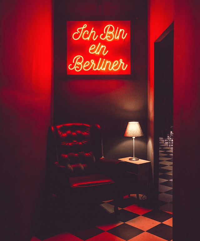 In this example, we create a cool and modern poster from a photo of red neon lights in a German bar. To posterize the photo, we select 6 colors for the output PNG. As there are a lot of red colors in the original photo, they are also preserved in the poster. (Source: Pexels.)