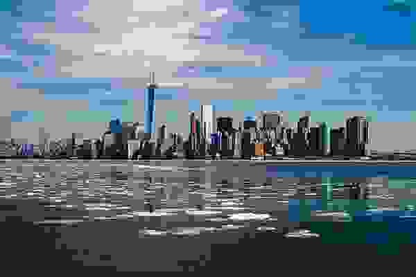 This example creates the lowest possible quality JPG picture from a high-quality PNG photo of the NYC skyline. The output quality of the JPG is 0%, which makes it lose almost all the information in it and it becomes super glitchy.
