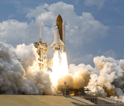 In this example, we use the "Countdown Reveal" transition mode to create a timed launch sequence animation. The sequence begins with a full-screen numeric countdown starting from 10 and decrementing by one each second until it reaches 1, then instantly shows a rocket blasting into space. It uses a black background and contains 11 frames over 12 seconds. The reveal loops endlessly for a repeating launch effect. (Source: Pexels.)